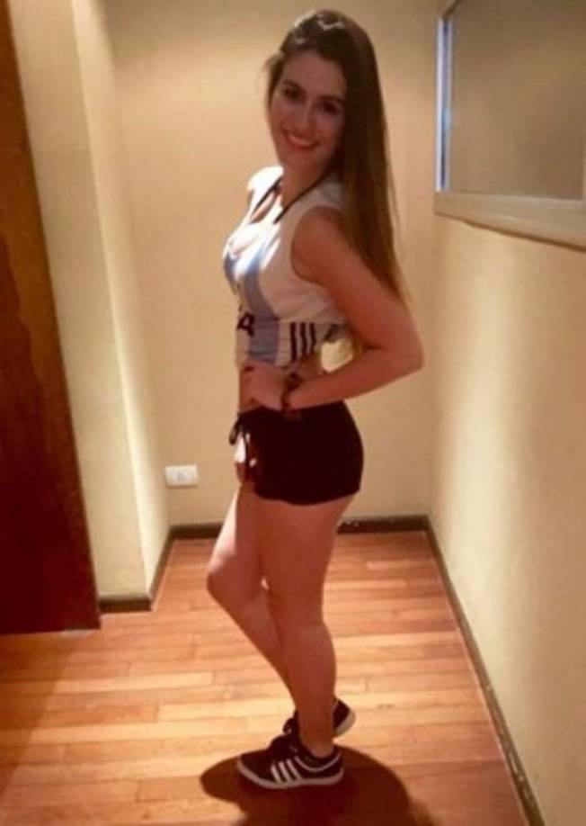 Daniela nos reveló que tiene planes de venir a Honduras para poder compartir con su hermano y disfrutar en el estadio de un partido del Olimpia. 'La idea es ir a conocer Honduras, es cuestión de charlar con mi hermano. Estoy ansiosa por viajar y conocer', indicó.