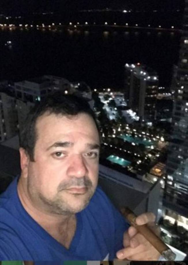 La cuenta oficial de Instagram del empresario hondureño es yankelrosenthal.