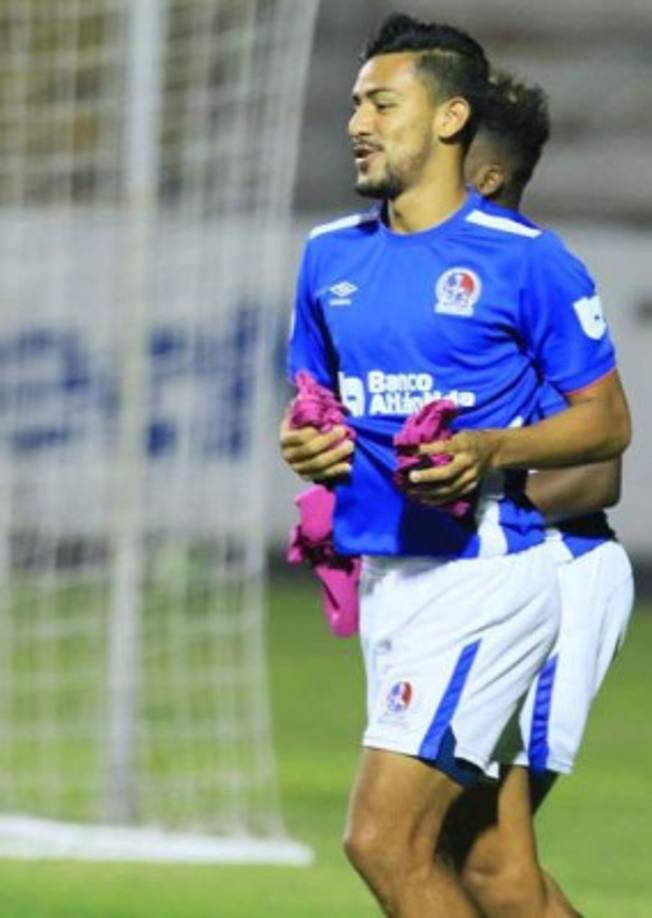 Alejandro Reyes: Se ha ganado la confianza de Keosseián y todo indica que estará en el centro del campo.