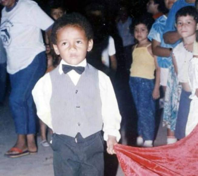 Carlos Will Mejía en sus tiempos de niño en Tulián Campo, Omoa.