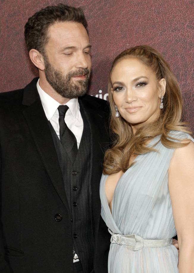 A inicios de año, Affleck reconectó con su exnovia J.Lo y hasta el momento se les ve sonrientes en alfombras rojas y eventos privados.