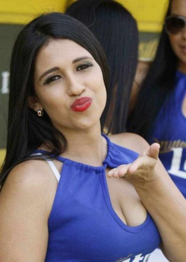 Jasmine Ortiz regaló este besito a las cámaras.