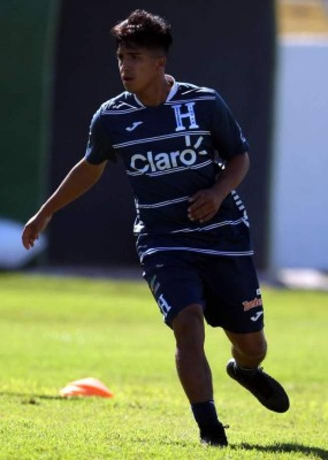 Michaell Chirinos sería otra de las sorpresas de Pinto en la alineación titular. El jugador del Olimpia puede ser el reemplazo perfecto de Alberth Elis, suspendido por tarjetas amarillas.