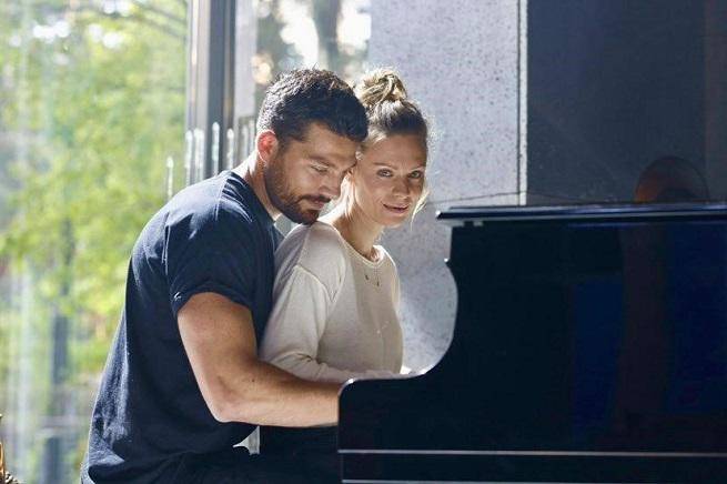 <b>“DE VUELTA AL DESEO”</b>Esta cinta polaca, Olga (Magdalena Boczarska) y Maks (Simone Susinna) hay 15 años de diferencia de edad. Su encuentro pone a prueba sus relaciones. Ella es una mujer de éxito con una posición establecida y madre de una joven adulta, mientras que él es un joven apuesto dedicado a disfrutar de la vida.