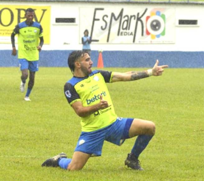 El futuro del goleador argentino Agustín Auzmendi sigue siendo una incógnita de cara al próximo año. Tras su gran campaña con Los Potros, Motagua y Olimpia lo tienen en la mira por lo que disputan su fichaje.