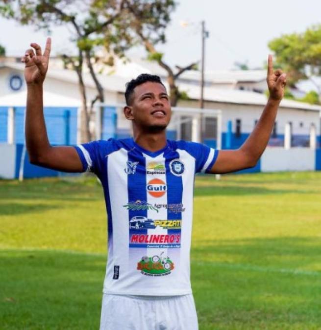 Durvin Sánchez: Fue el goleador del Victoria en la reciente campaña siendo pieza clave en la obtención del Ascenso del cuadro ceibeño. El delantero ha señalado que no sabe si continuará con la Jaiba Brava para la próxima campaña.