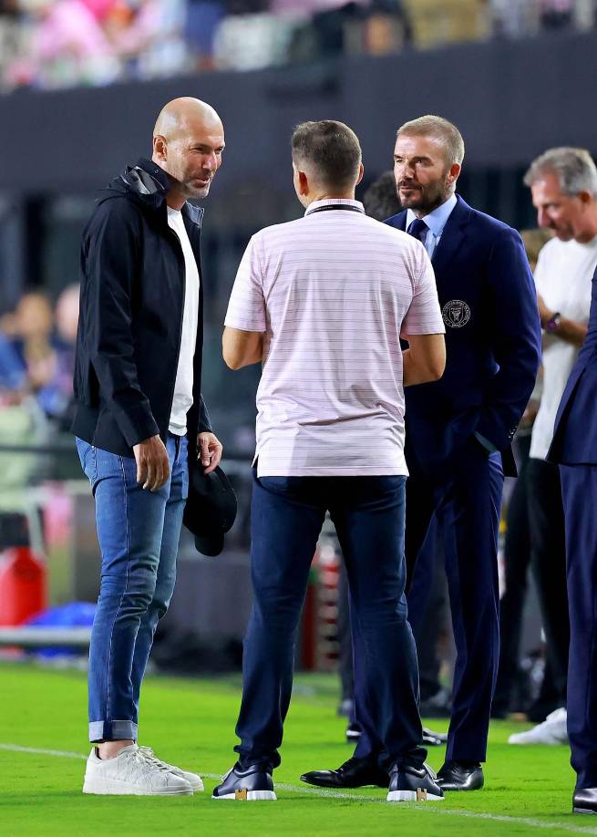 Zinedine Zidane estuvo charlando con David Beckham, uno de los dueños del Inter Miami, antes del partido.