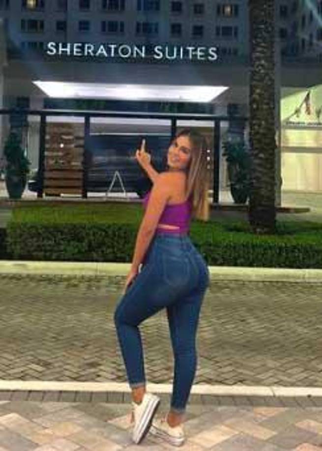 Cristel Osorio se instaló en Miami y acaparó las miradas en el arribo de la selección hondureña en Miami, Estados Unidos.