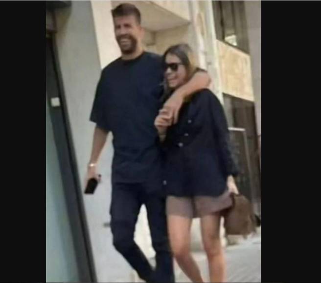 Gerard Piqué y Clara Chía Martí no temen presumir su amor en público pese al sinfín de críticas en redes sociales. 