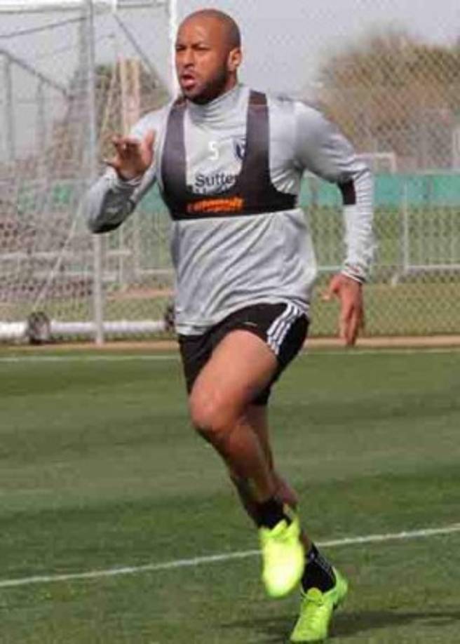 'Muma' Bernárdez: El defensor fue dado de baja por el San José de la MLS y en declaraciones a Diario Diez reveló que no descartaría jugar con el Olimpia.