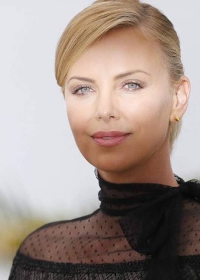 Charlize Theron es una de las actrices más bellas de Hollywood.