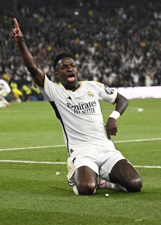 Vinicius, eufórico, celebrando su gol que selló la victoria del Real Madrid en Wembley.