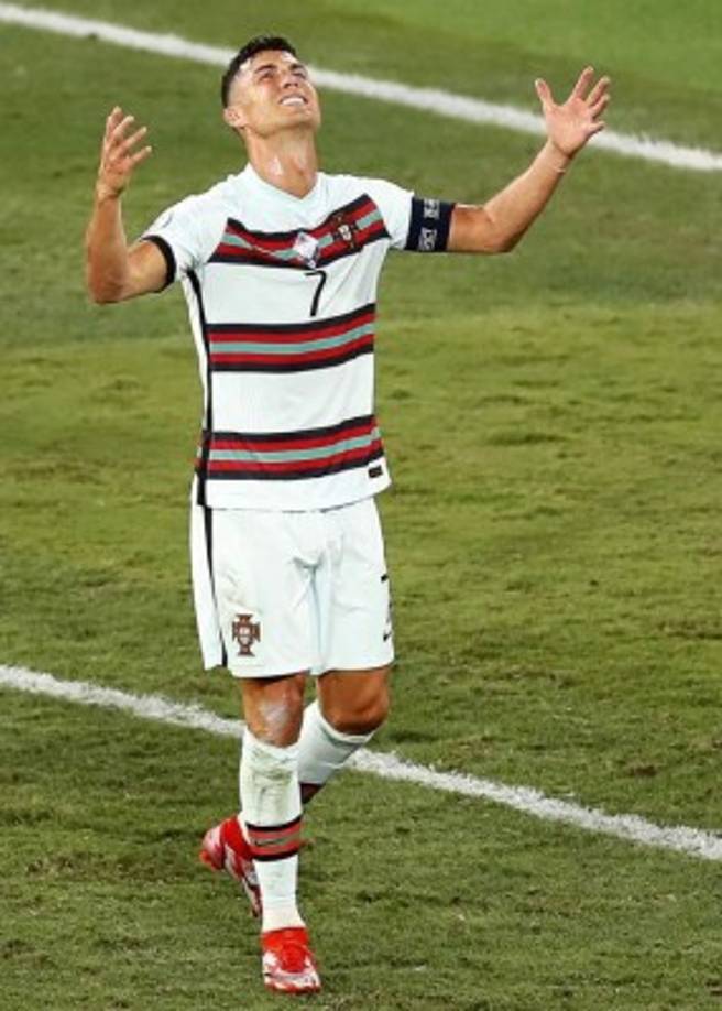 La desesperación era evidente en el crack portugués ya que no pudo marcar y al final fue eliminado por Bélgica.