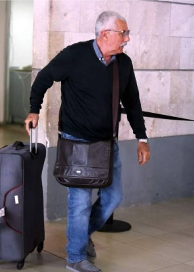 Manuel Keosseián llegó a Honduras al mediodía del jueves, arribando al aeropuerto Toncontín de Tegucigalpa.