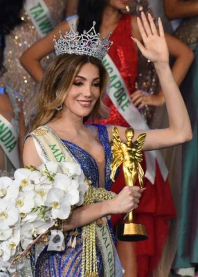 La mexicana Valentina Fluchaire fue proclamada como ganadora del Miss International Queen.