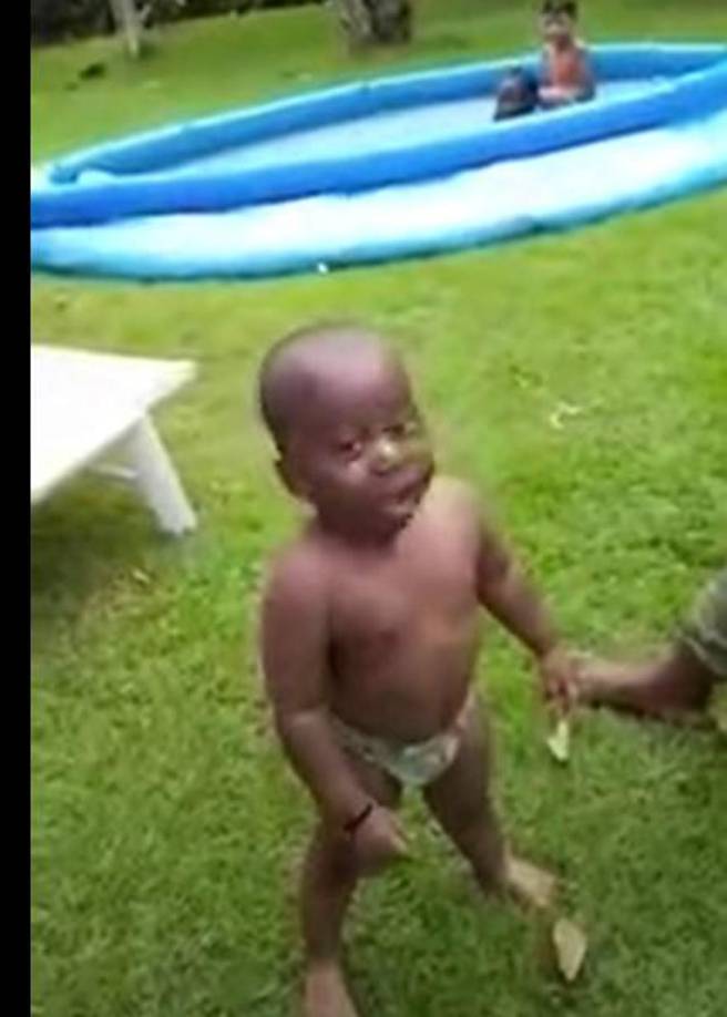 Desde que el video de popularizó, en Tiktok descontextualizaron las palabras de Yanfry y comenzaron a poner el audio de Bob Esponja “pintamos toda la casa y sin dejar caer una gota de pintura... Tía Paola”, se escucha y se enfoca a objetos o personas con tez negra, algo que muchos denuncian como racismo...