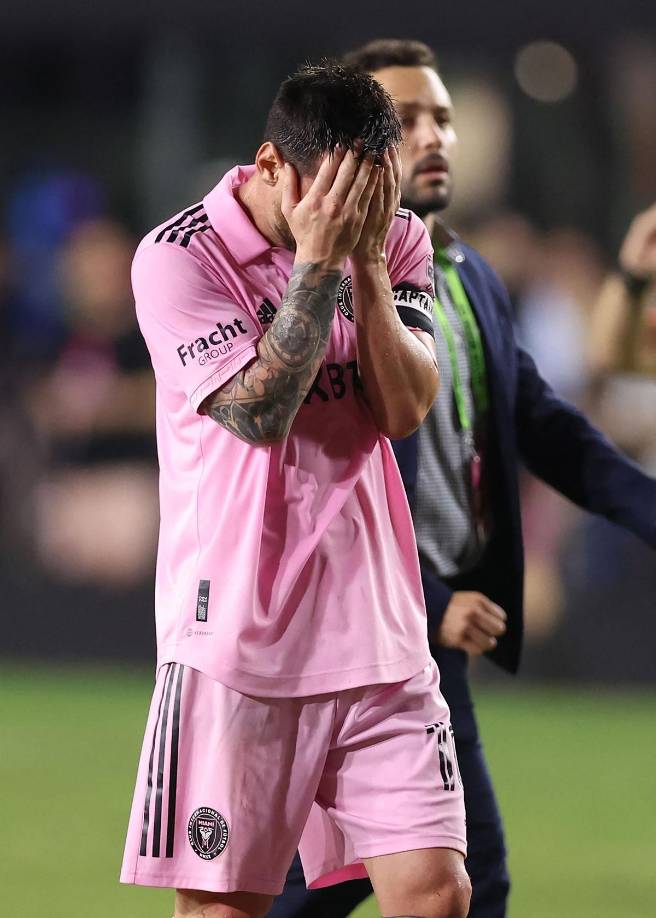 La ‘Pulga’ se llevó las manos a la cara lamentándose la eliminaciónd el Inter Miami.