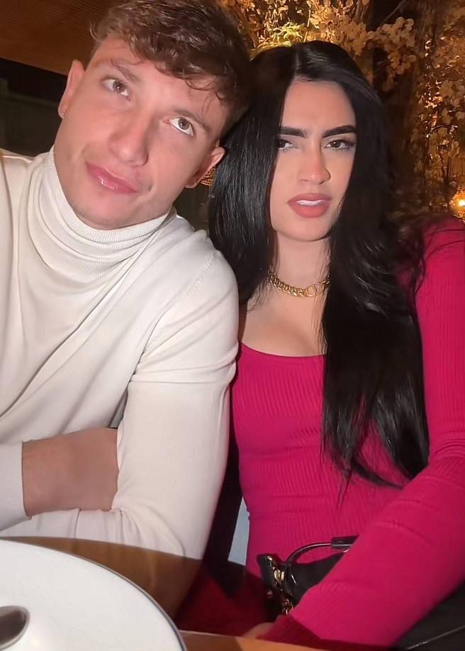 Incluso en el video se escucha decir a Roxy Somoza a su novio, que saldrá bien “funado” de Honduras al referirse así de la comida hondureña.