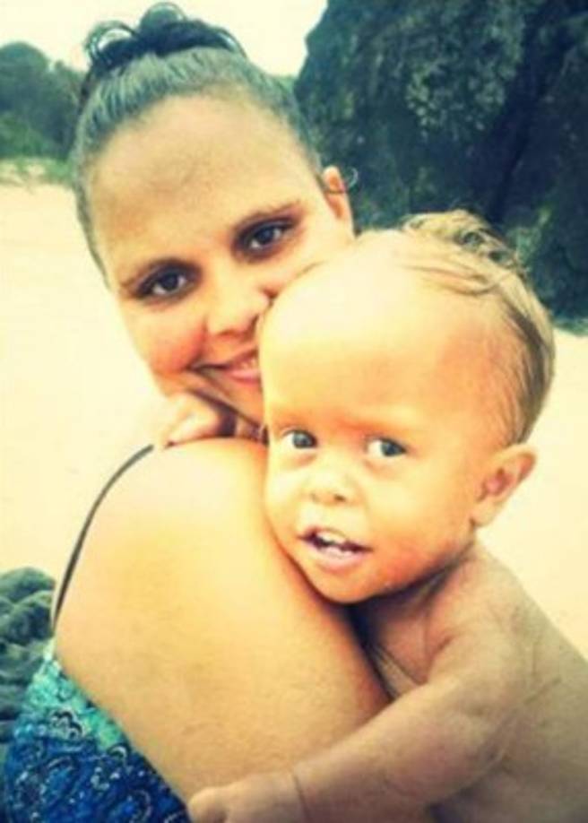 El testimonio llamó la atención de celebridades y atletas, lo que resultó en que el comediante estadounidense Brad Williams (también con enanismo) comience una campaña de GoFundMe que recaudó más de 470.000 dólares australianos (hasta el 27 de febrero) para financiarle un viaje a Disneyland en California. Bayles también fue invitado a liderar al equipo indígena All Stars de la Liga Nacional de Rugby (NRL) en el campo antes de un partido en Queensland el 22 de febrero.