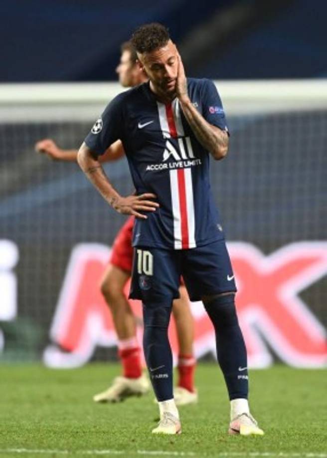 Neymar no se pudo contener y tras el pitazo final terminó llorando en el estadio Da Luz de Lisboa.