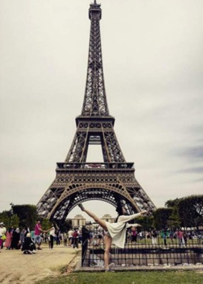 Irónicamente, la hija consentida de Ren ha demostrado su preferencia por el iPhone. 'En Estados Unidos todo el mundo se comunica por iMessage. Si no tuviera un iPhone me quedaría fuera de muchos planes', relató a Vanity Fair.