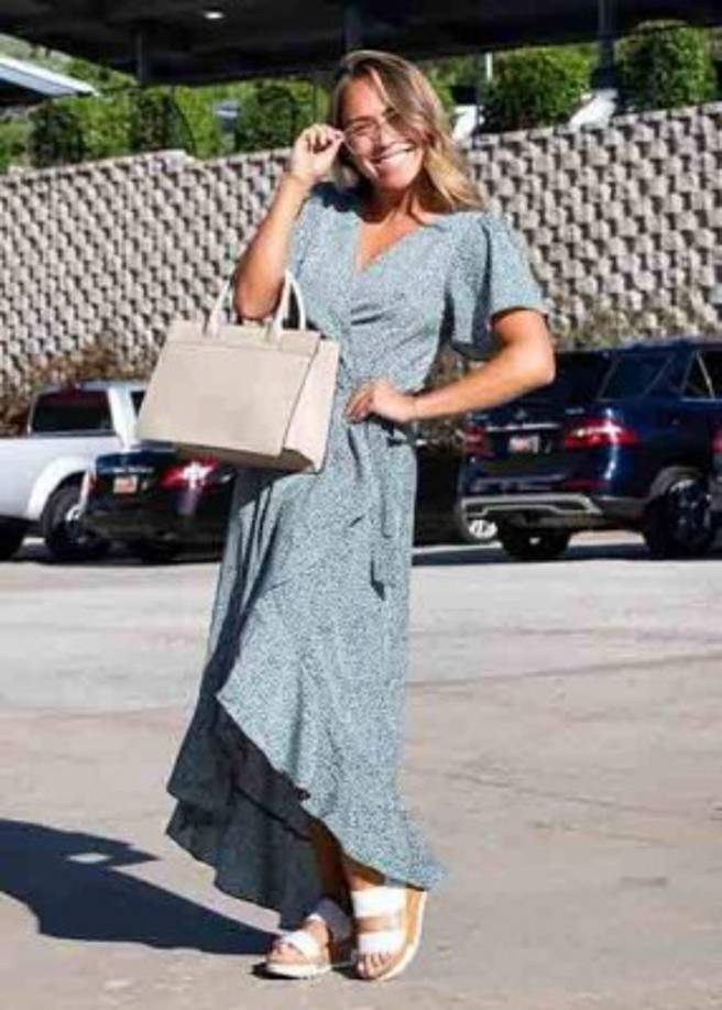 Lafutbolista estadounidense Lo'eau LaBonta es la chica que le robó el corazón al hondureño Roger Espinoza. Juega como mediocampista en el Utah Royals FC en la NWSL.