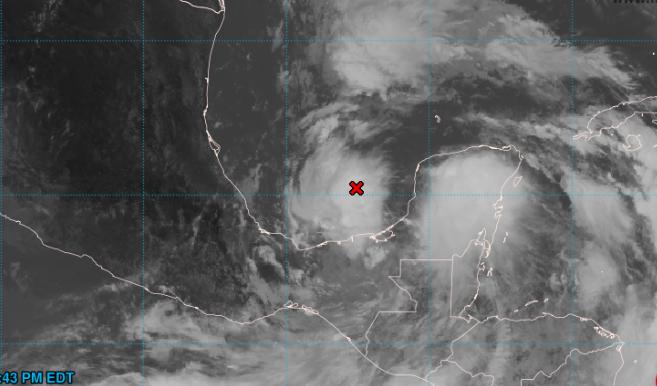 México en alerta por potencial ciclón tropical que podría tocar tierra el jueves