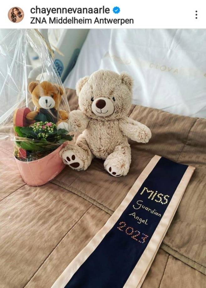 Como si se tratara de un milagro, la reina de belleza belga fue dada de alta el viernes 10 de febrero, día que compartió las primeras fotografías de su estado en su cuenta de Instagram.