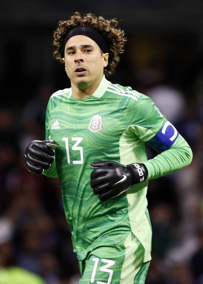 Guillermo Ochoa - ‘Memo‘ apareció cuando México más lo necesitaba. El portero tuvo una gran actuación en el partido que el Tricolor empató (0-0) contra los Estados Unidos en el estadio Azteca. Ochoa hizo una increíble atajada de tres en la primera mitad a Christian Pulisic a quemarropa, además de varios otros bloqueos claves, terminando la noche con cuatro salvadas.