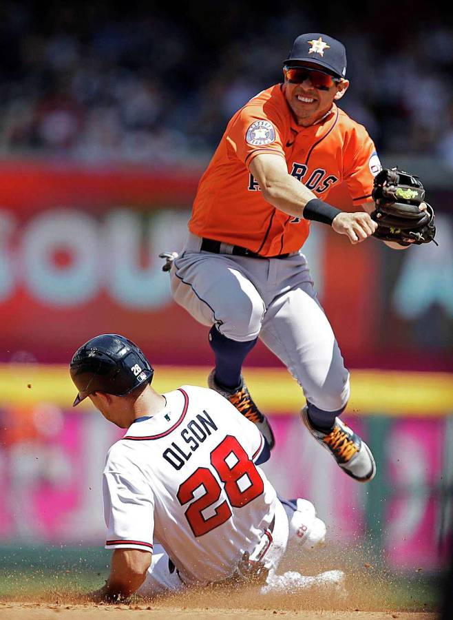 Mauricio Dubón sigue brillando y Astros triunfan sobre Bravos