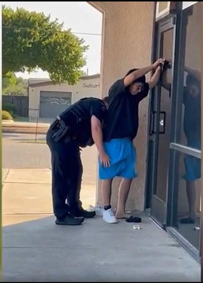 Se informó que Jordi fue detenido el mismo día del crimen pero fue dejado en libertad dos horas después.