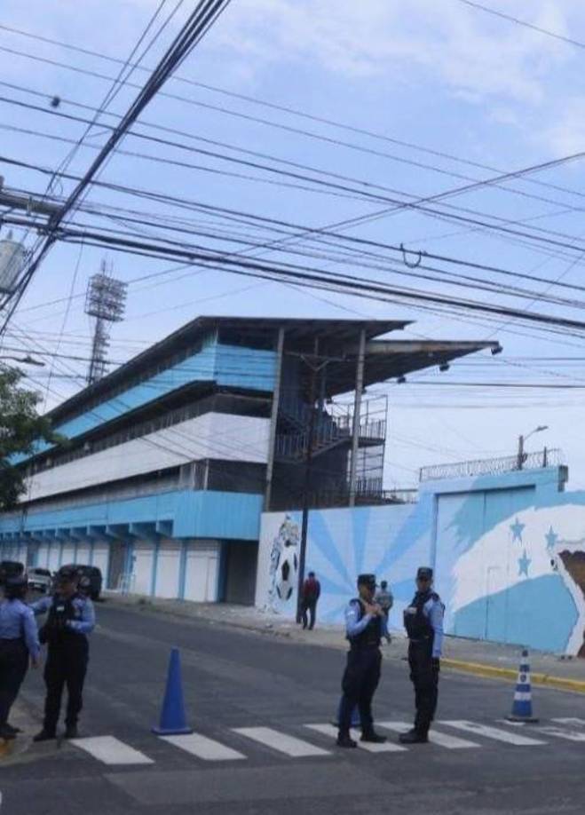 Pedro Martínez, jefe de la Policía Municipal, indicó que se formarán seis anillos de seguridad en los alrededores del estadio. 