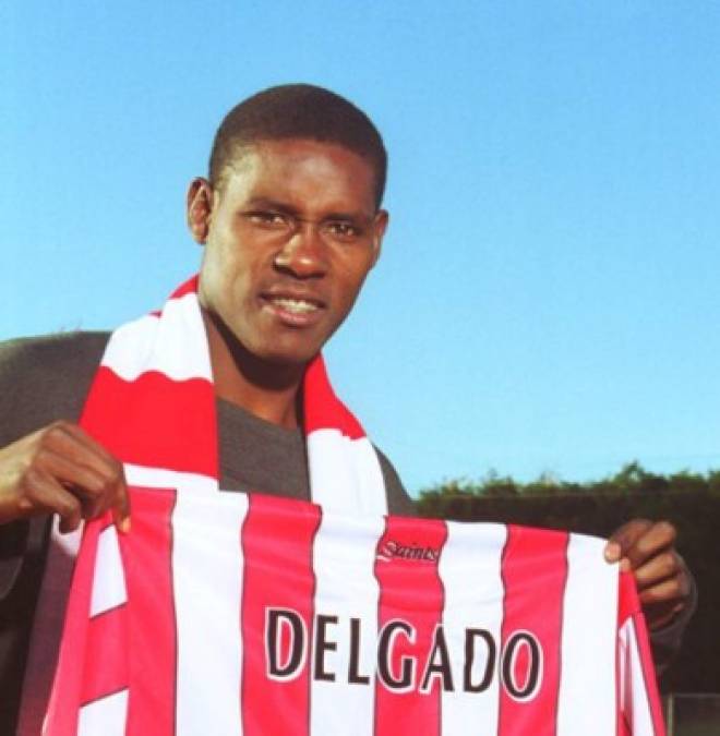 Agustín Delgado: Mediocampista ecuatoriano que jugó en el Southampton.