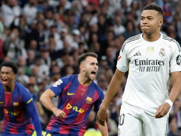 El lamento de Mbappé tras su penal que fue detenido por el portero del Barcelona.