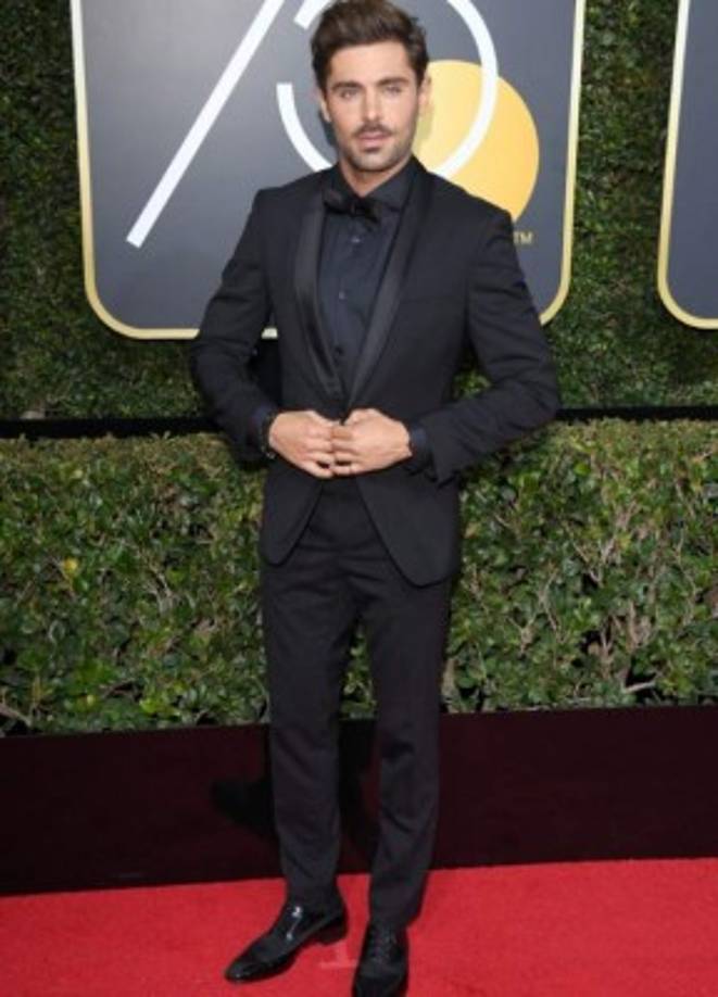 Zac Efron<br/><br/>A sus 32 años, el ex chico Disney ha enamorado a sus fanáticas por películas como ''Baywatch'' y ''Dirty Grandpa'', donde ha hecho muestra de su musculatura.<br/>Después de su romance con Vanessa Hudgens el artista no ha tenido relaciones trascendentales, a principios de 2019 fue vinculado con la nadadora olímpica Sarah Bro, pero hasta el momento no hay indicios que el romance haya prosperado.