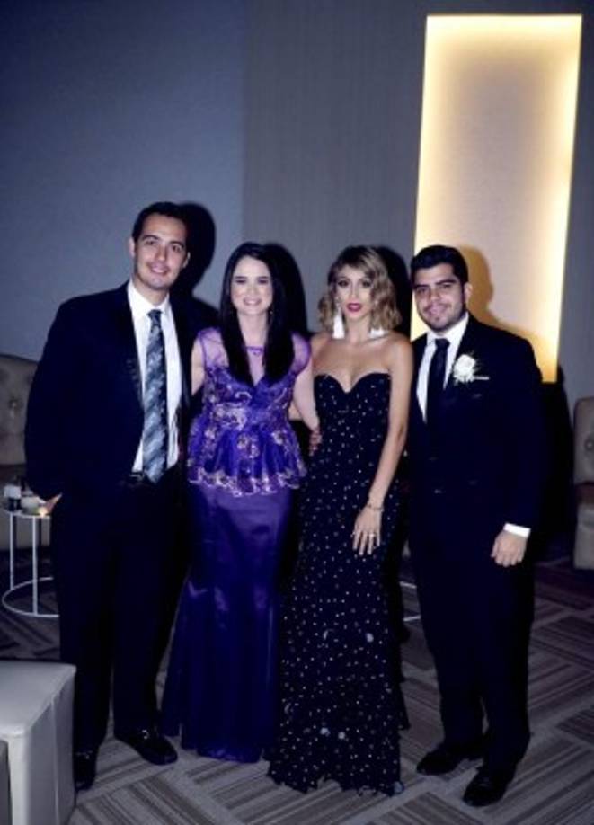 René y Luisa Theresin con Rosyl y Marco Castellanos.