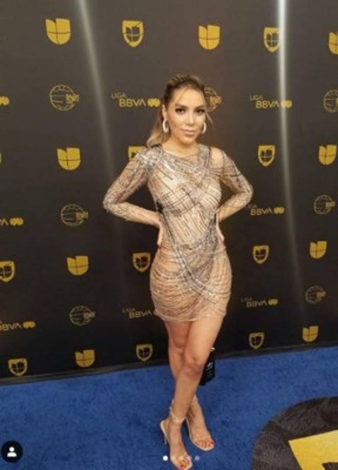 El evento ocurrió en Carson, California, donde la joven que destacó por su espectacular figura cantó su nuevo tema 'Ándale', con el que derrocha sensualidad.<br/><br/>