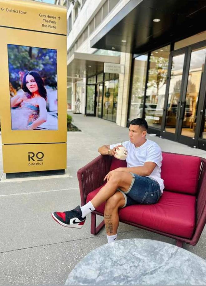 Kevin López, delantero del Olimpia, relajado en los días libres por el parón de la Liga Nacional por la Fecha FIFA.