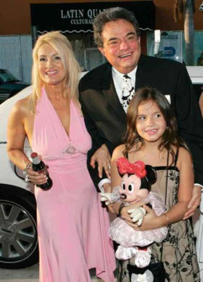 En el año 1995, después de su rehabilitación, contrajo matrimonio por tercera vez, está vez con la cubana Sarita Salazar quien fue su esposa y su mánager hasta el momento de su muerte. Sarita Sosa, quien nació el 22 de julio de ese mismo año, es la hija de ambos.