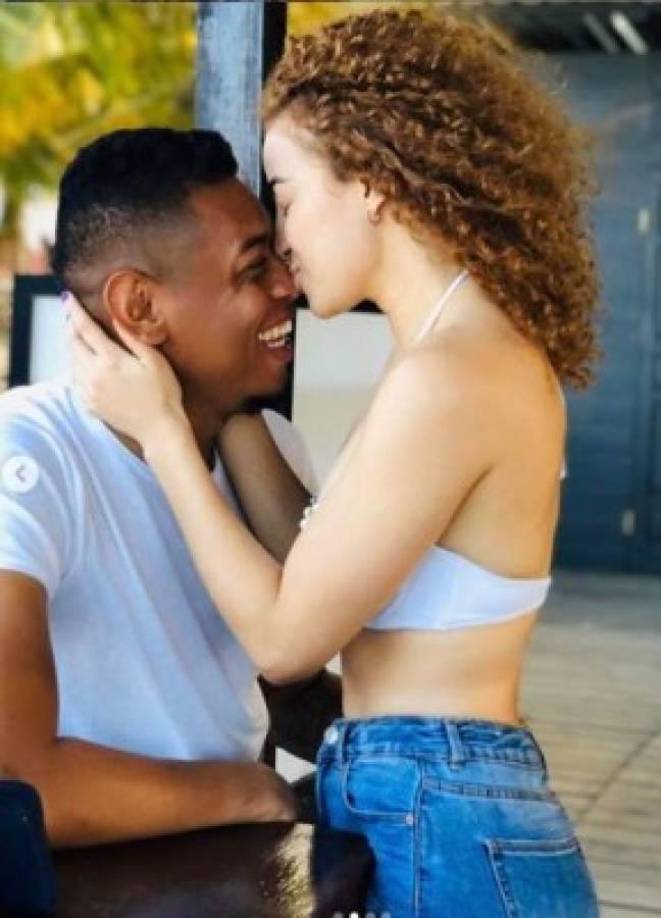 “Mejor que lo nuestro quedé entre los dos , es más bonito”, dijo Mayra al revelar la razón por la que no suben muchas fotografías .