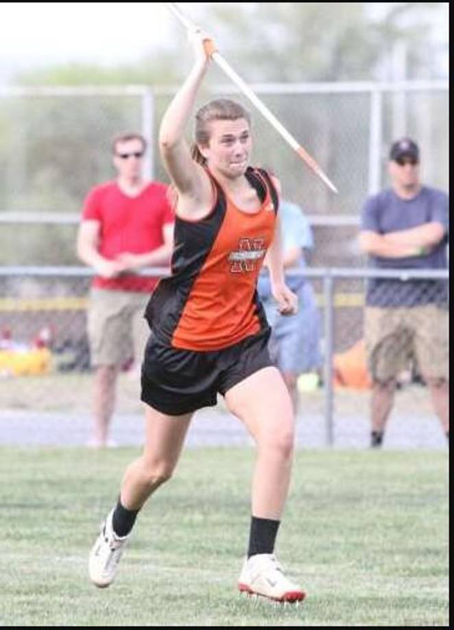 Hannah Marth, una entrenadora de jabalina estadounidense de 26 años, ha sido acusada formalmente de mantener relaciones sexuales con un alumno de 17 años