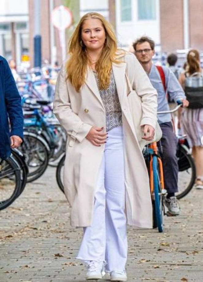 “Nuestros servicios de seguridad trabajan duro día y noche para asegurar su seguridad”, declaró el jueves por la tarde en Twitter la ministra de Justicia y Seguridad Dilan Yeşilgöz-Zegerius.