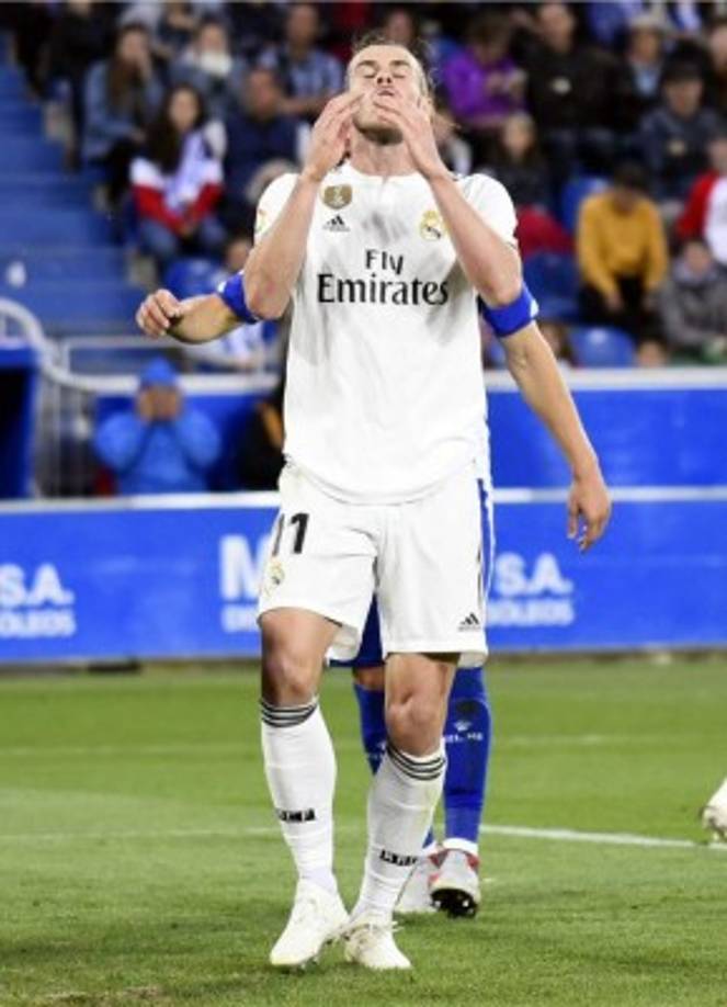 Gareth Bale se lamenta tras una ocasión fallada contra el Alavés.