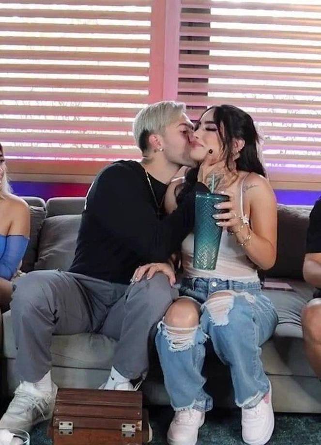 Además, Cecia también le advirtió y exigió a JD Pantoja que le devolviera las redes sociales de su prima, ya que se habría apoderado de ellas tras el rompimiento. 