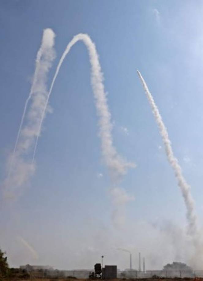 Israel afirma que defiende sus fronteras y acusa a Hamas de servirse de esta movilización para encubrir intentos de atacar la frontera.