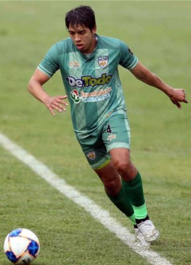 El defensa Ismael Santos no pierde las esperanzas de seguir jugando en la Liga Nacional y está a la espera de una nueva oportunidad, tras descender con el Real de Minas en el torneo pasado.