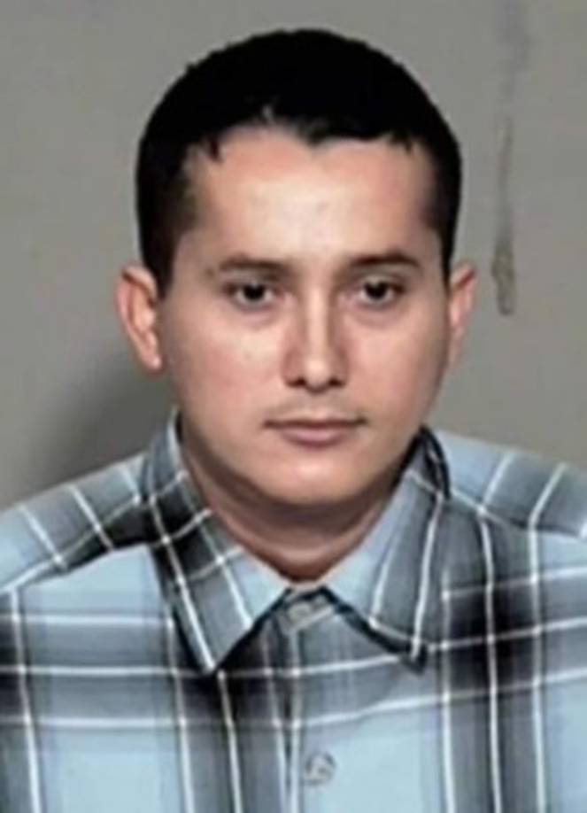 Y el hondureño Alexis Flores, buscado por delitos de secuestro y asesinato. Recompensa: $100,000. Ha utilizado diversos nombres falsos: Mario Flores, Mario Roberto Flores, Mario F. Roberto, Alex Contreras y Alesis Contreras.