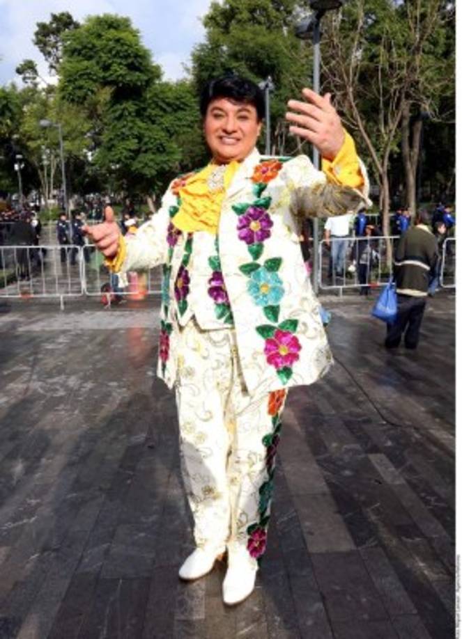 Rey Rojas es uno de los imitadores que Juan Gabriel llegó a conocer. Hasta cantó dos canciones con 'El Divo de Juárez'.