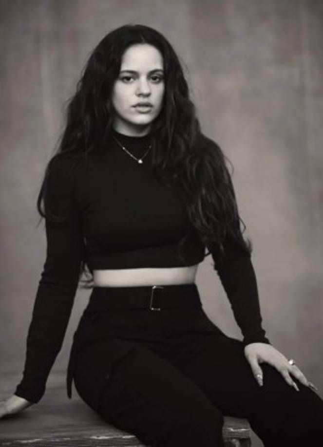 La famosas pasan por el lente de Paolo, primero sin maquillaje ni vestuario, para mostrar su lado más íntimo y hablar de cómo imaginan a Julieta, y después con la vestimenta propia de la heroína de Shakespeare.<br/><br/>Un juego por el que las candidatas acaban mostrando a una mujer multifacética, con numerosas emociones y expresiones.