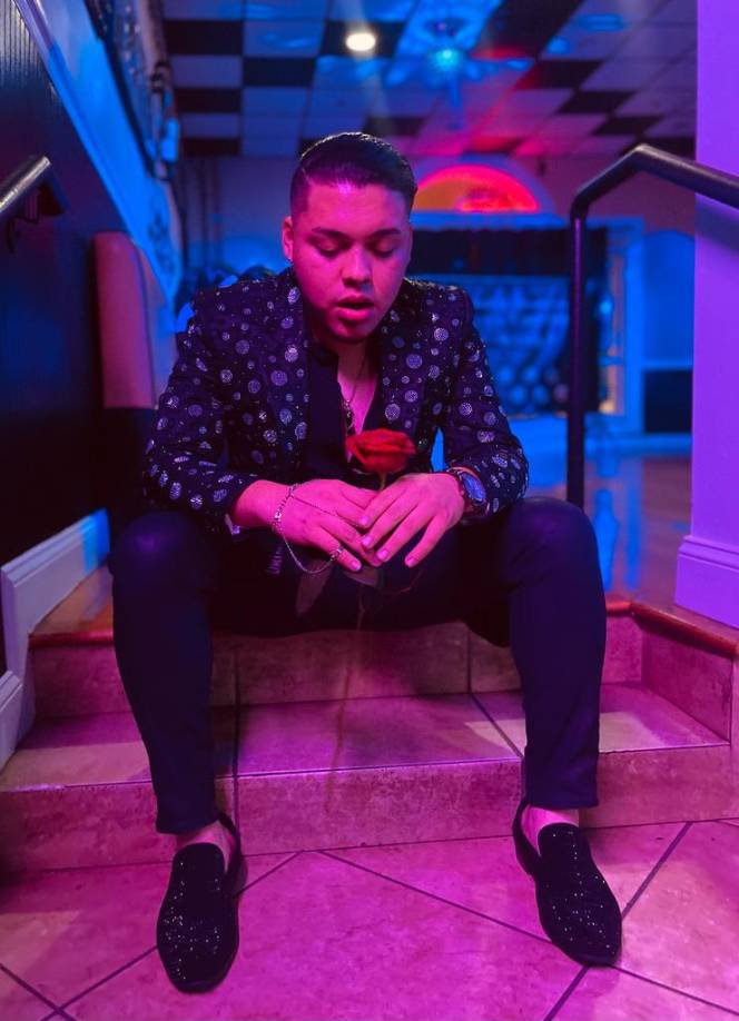 Es originario del municipio de San Lorenzo, en el departamento de Valle, pero hace 2 años reside en Estados Unidos. 